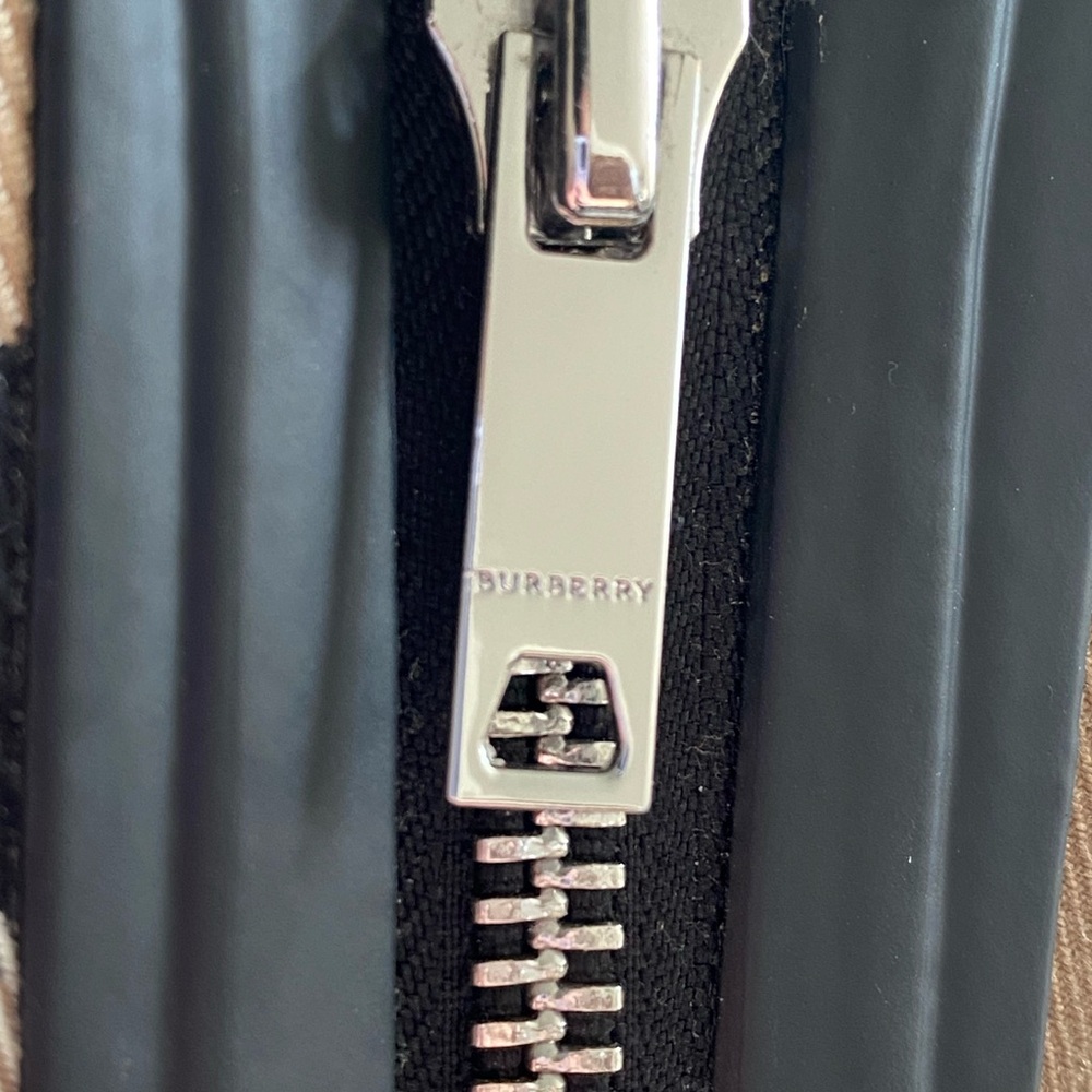 Burberry Zane Vintage Rainboots - Picture 8 of 8